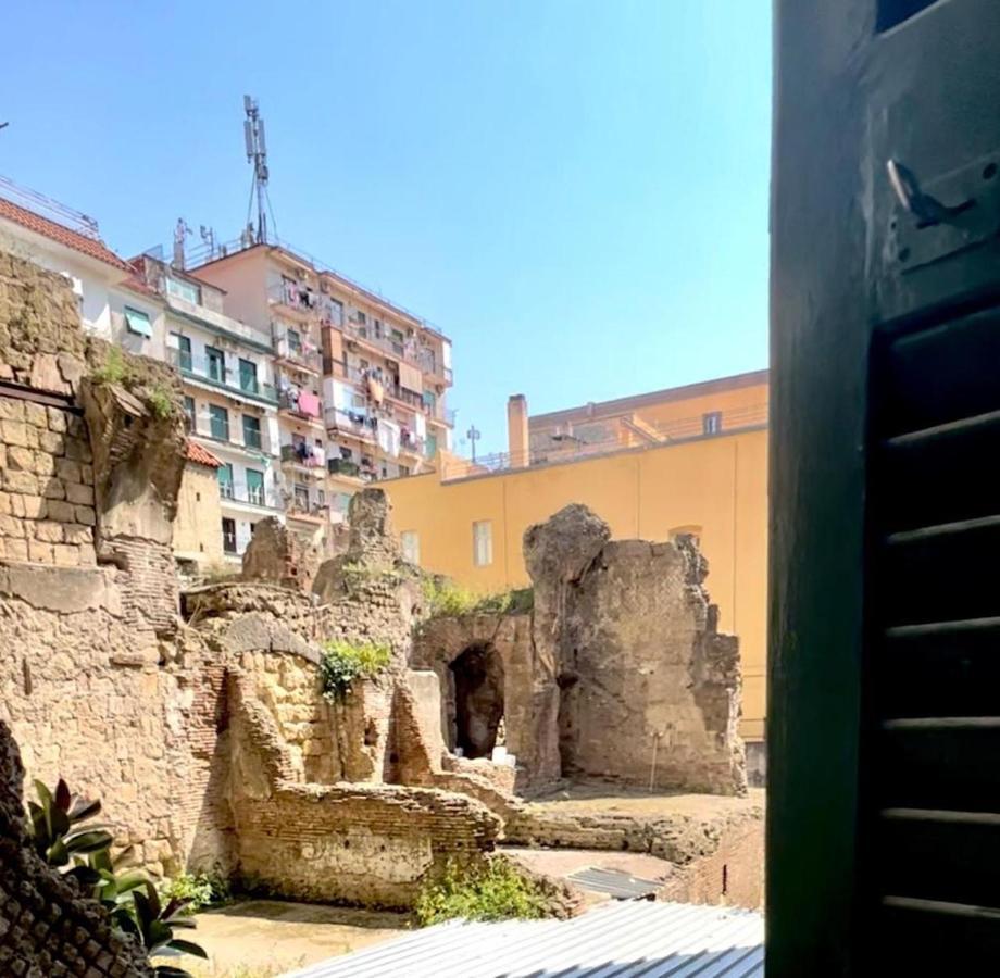 Bobbò House IV Suite, a windows on the monuments Nápoles Exterior foto